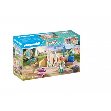 PLAYMOBIL WORLD OF HORSES Arklių plovykla su Isabella ir Lioness 71354